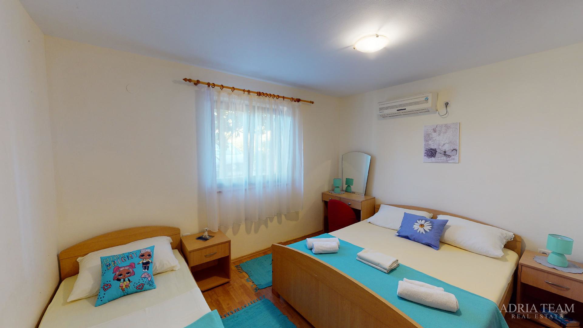 HOTEL S KONOBOM I KROVNOM TERASOM, 1. RED DO MORA - SUKOŠAN