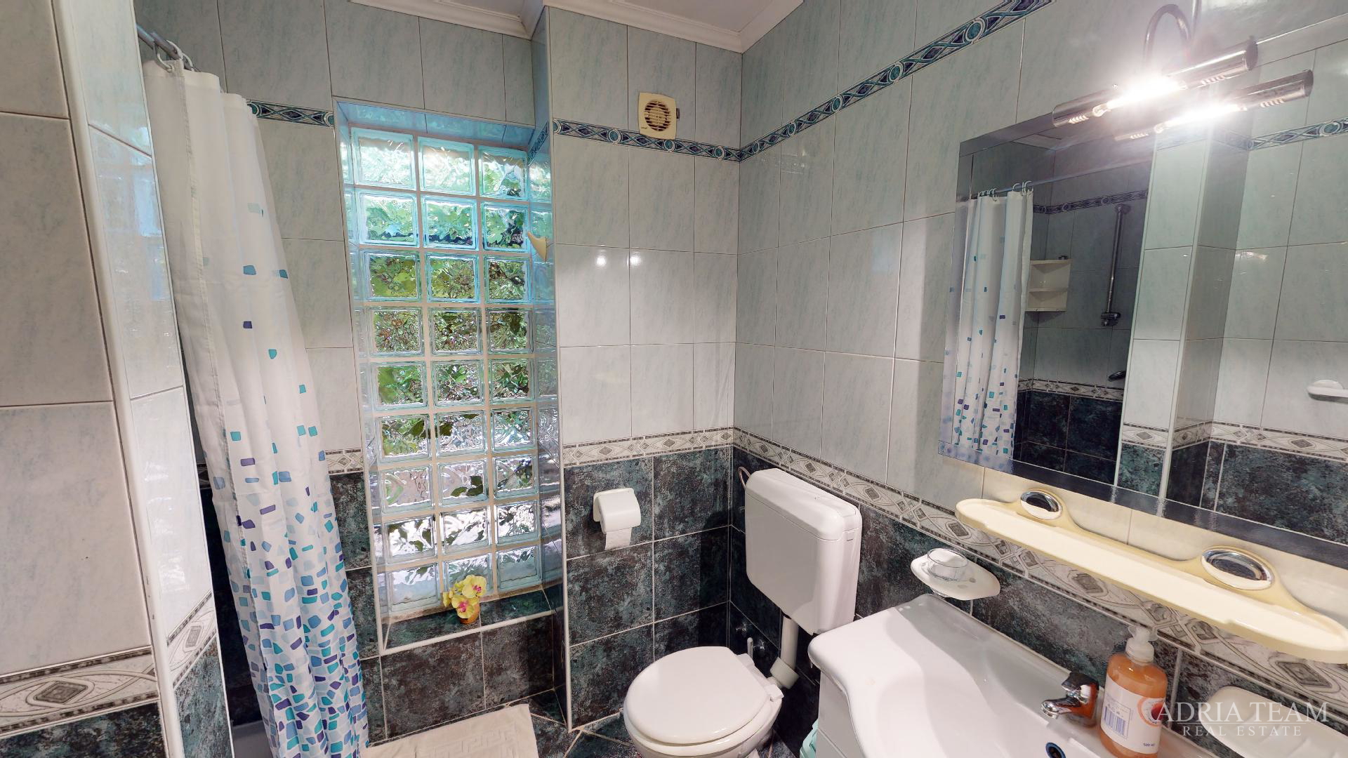 HOTEL S KONOBOM I KROVNOM TERASOM, 1. RED DO MORA - SUKOŠAN