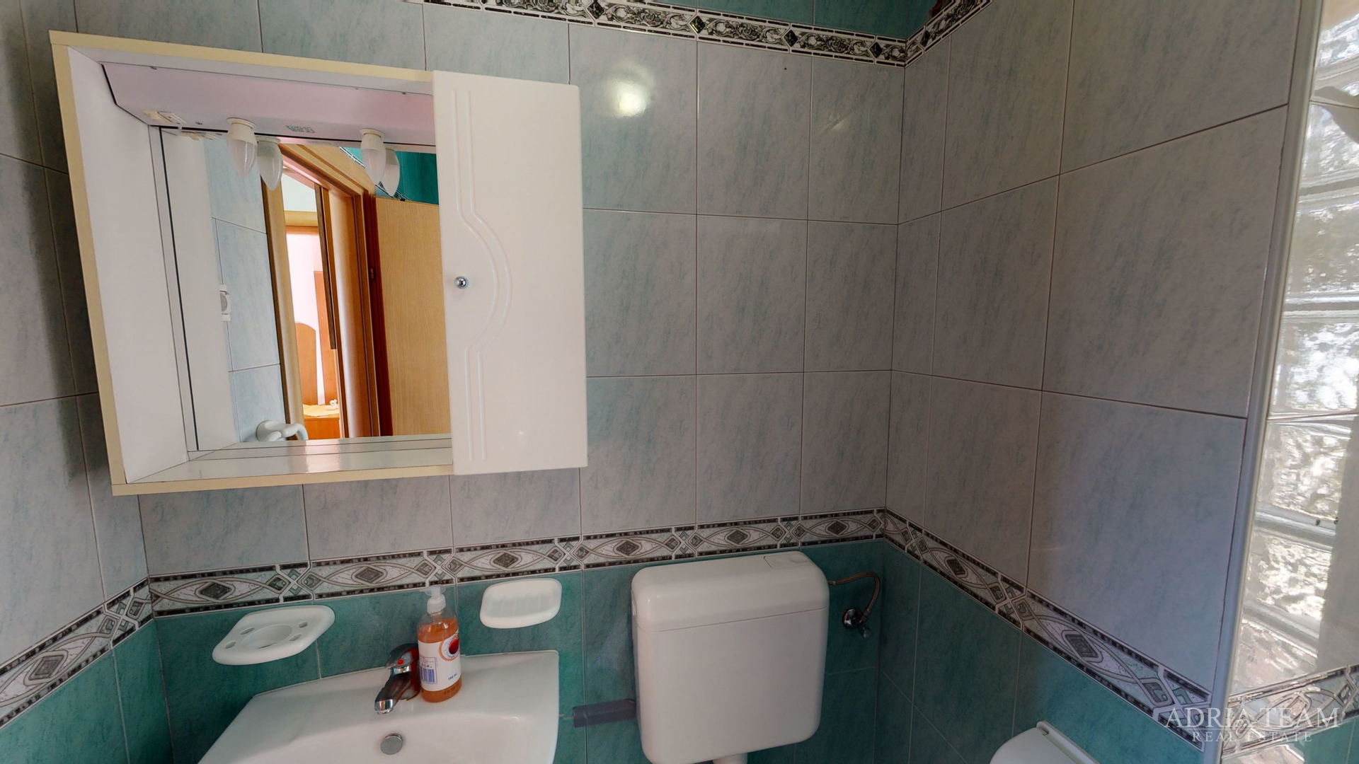 HOTEL S KONOBOM I KROVNOM TERASOM, 1. RED DO MORA - SUKOŠAN