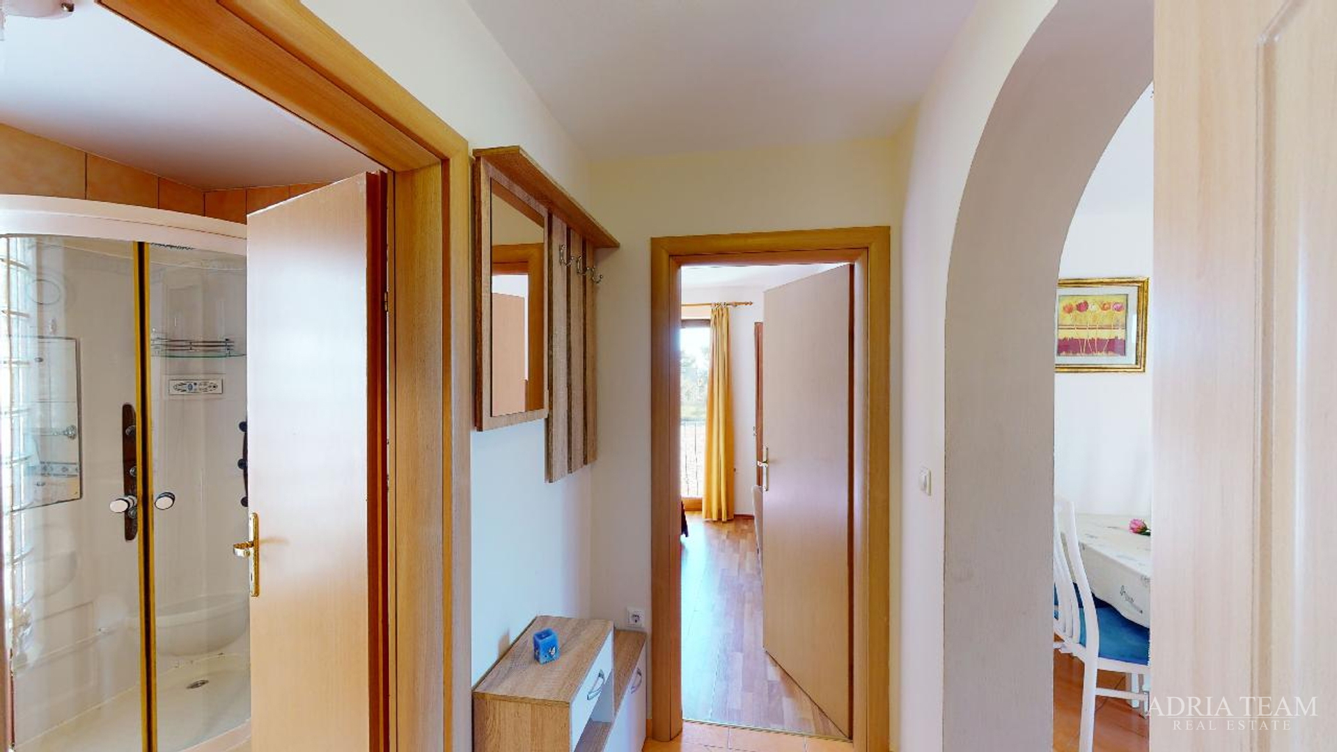 HOTEL S KONOBOM I KROVNOM TERASOM, 1. RED DO MORA - SUKOŠAN