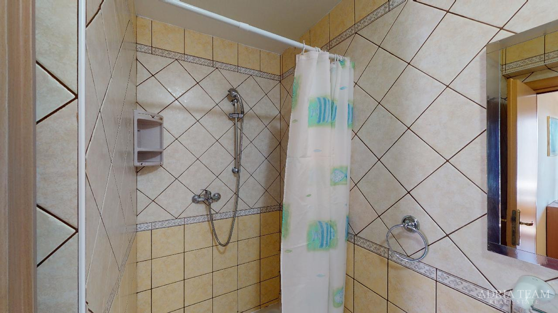 HOTEL S KONOBOM I KROVNOM TERASOM, 1. RED DO MORA - SUKOŠAN