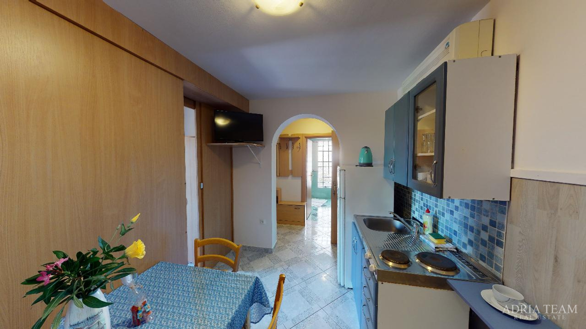 HOTEL S KONOBOM I KROVNOM TERASOM, 1. RED DO MORA - SUKOŠAN