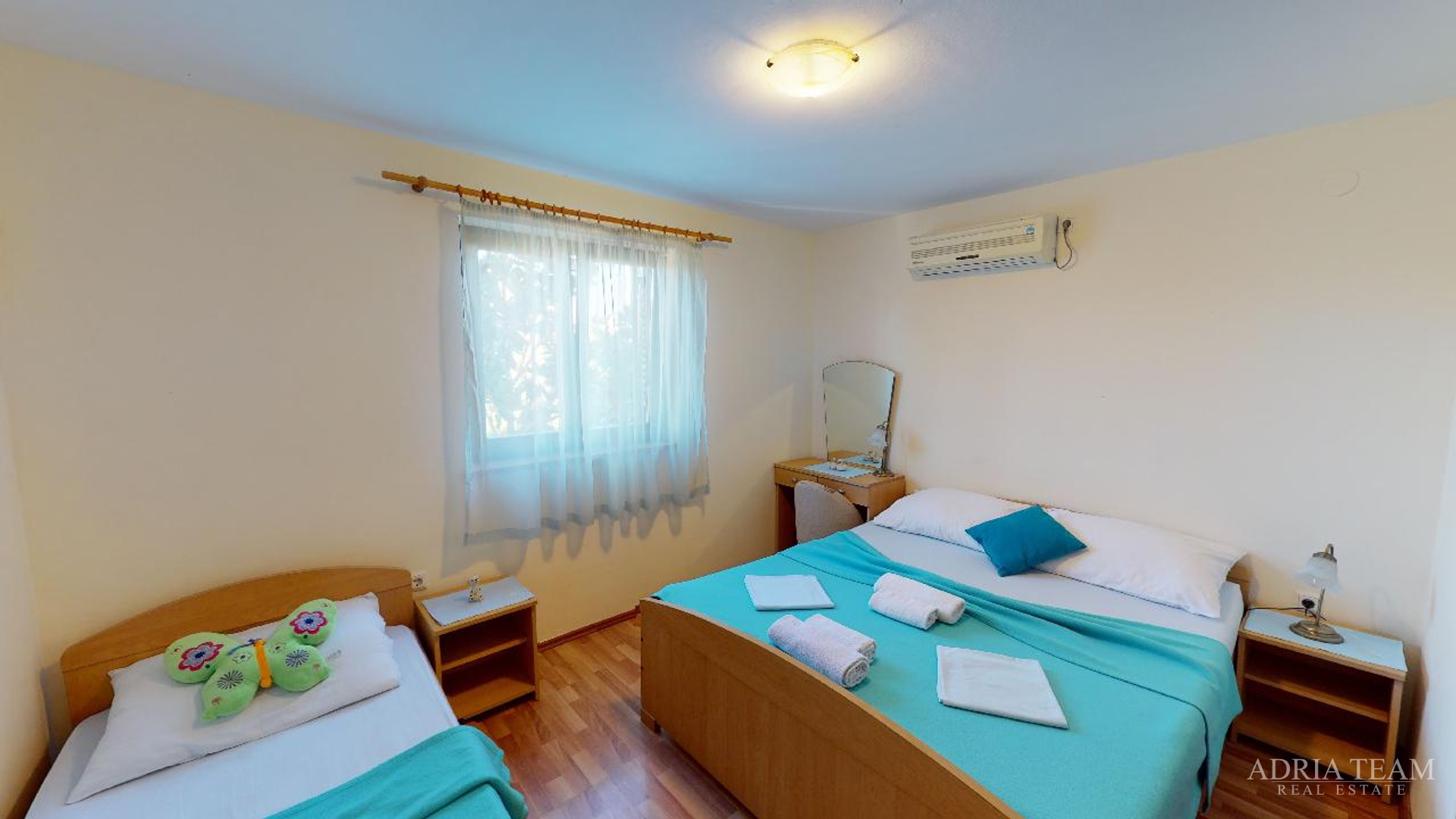 HOTEL S KONOBOM I KROVNOM TERASOM, 1. RED DO MORA - SUKOŠAN