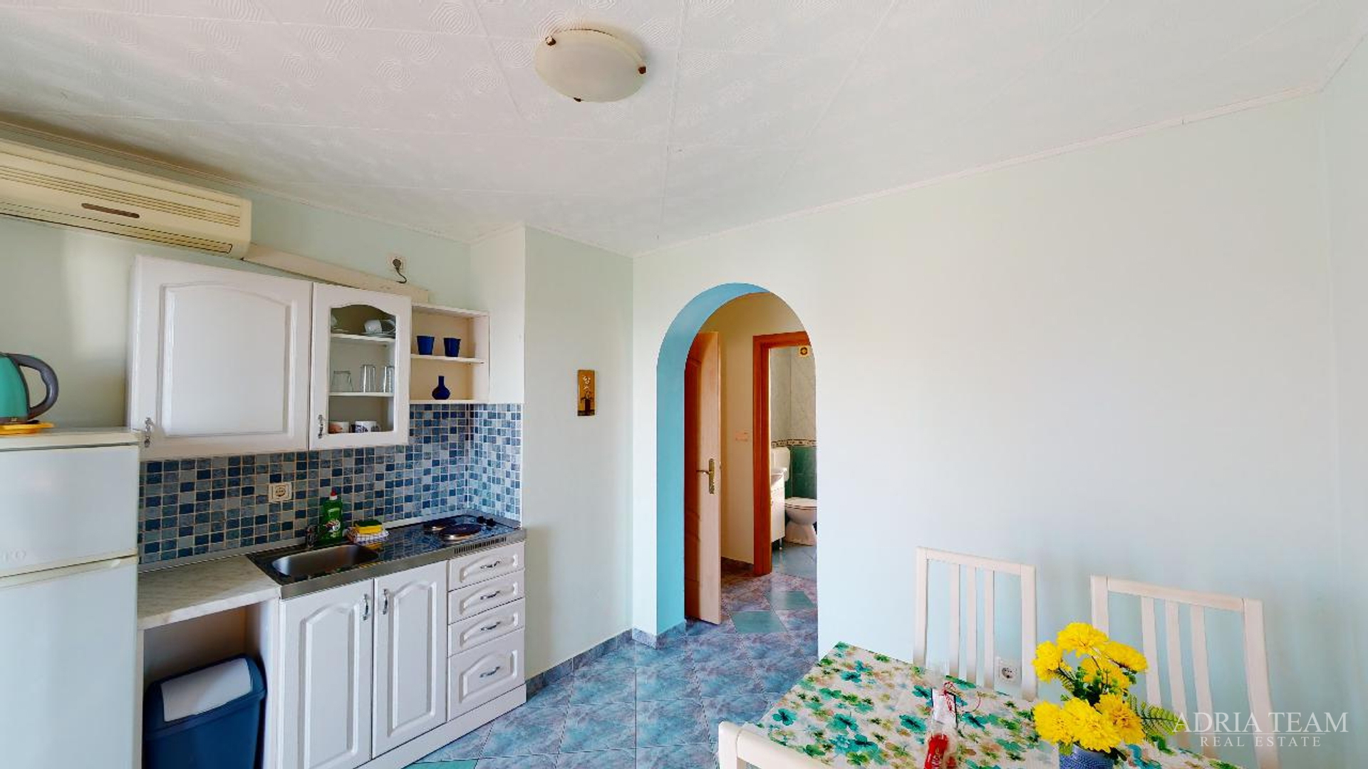 HOTEL S KONOBOM I KROVNOM TERASOM, 1. RED DO MORA - SUKOŠAN