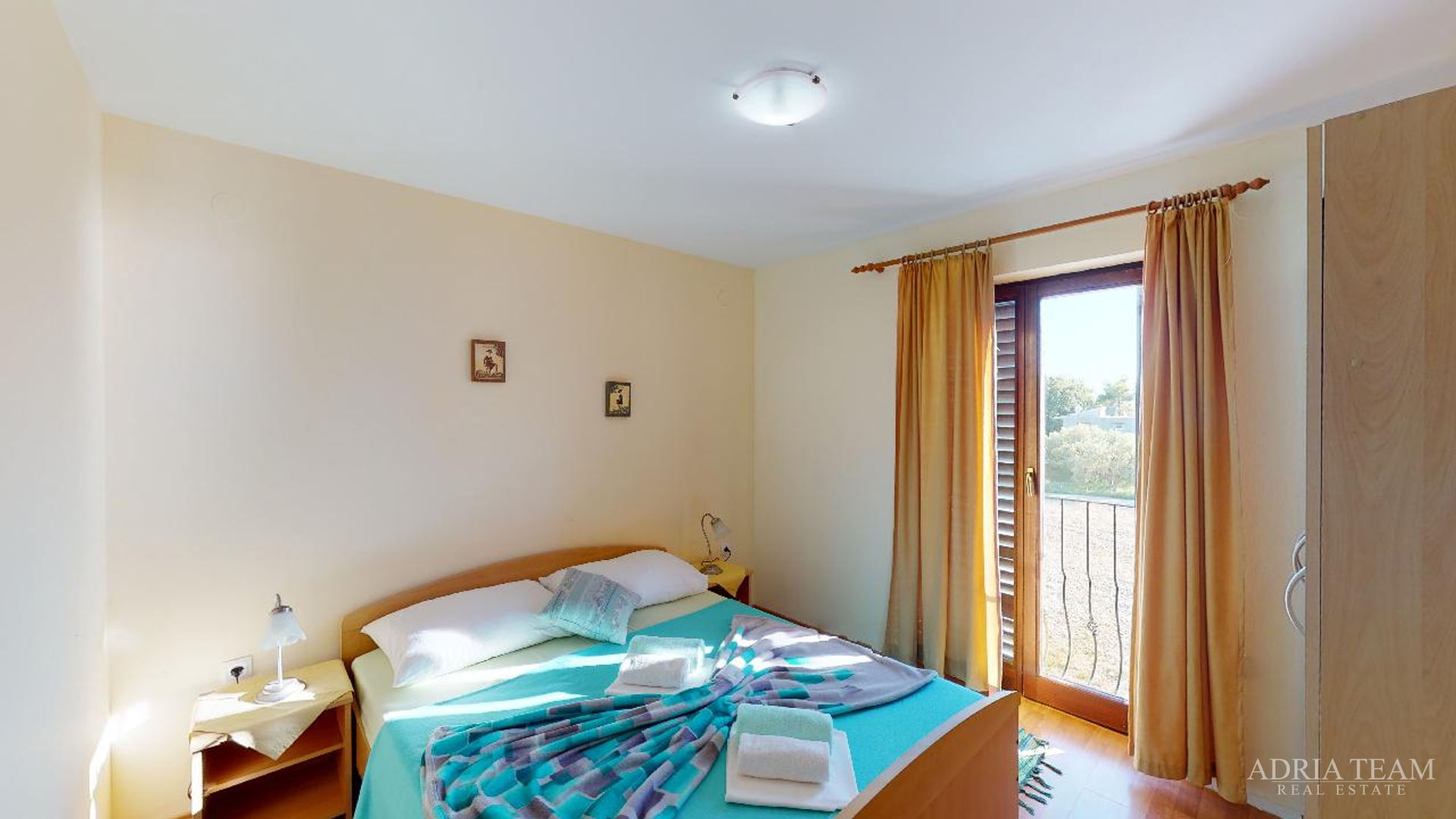 HOTEL S KONOBOM I KROVNOM TERASOM, 1. RED DO MORA - SUKOŠAN