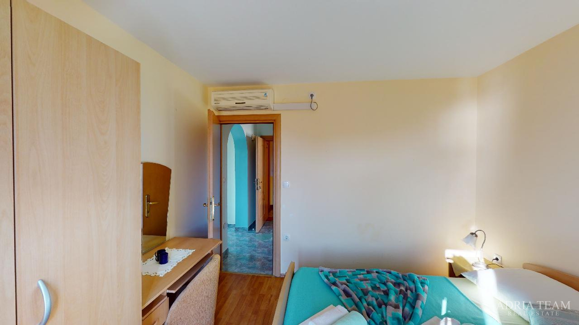 HOTEL S KONOBOM I KROVNOM TERASOM, 1. RED DO MORA - SUKOŠAN