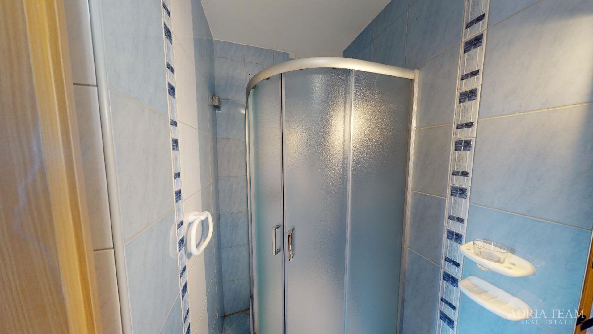 HOTEL S KONOBOM I KROVNOM TERASOM, 1. RED DO MORA - SUKOŠAN