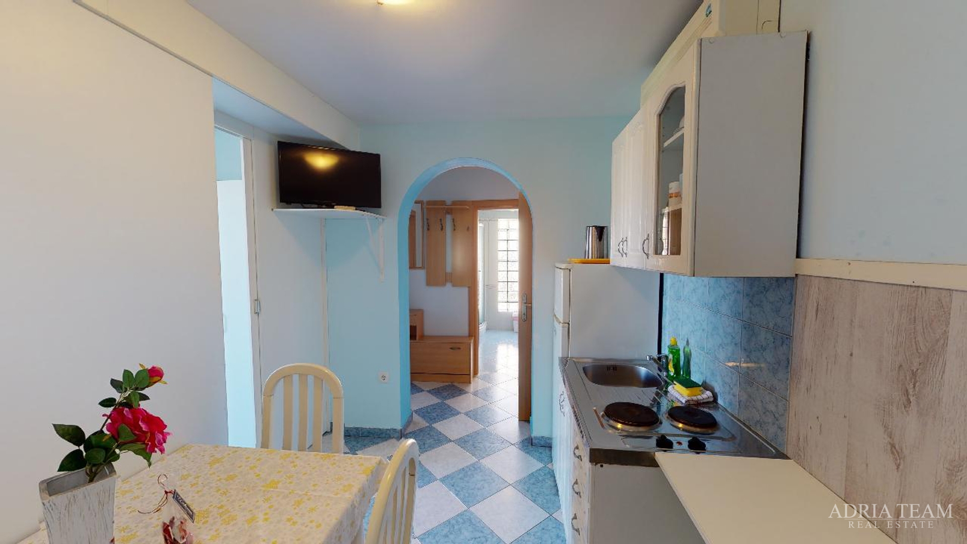 HOTEL S KONOBOM I KROVNOM TERASOM, 1. RED DO MORA - SUKOŠAN