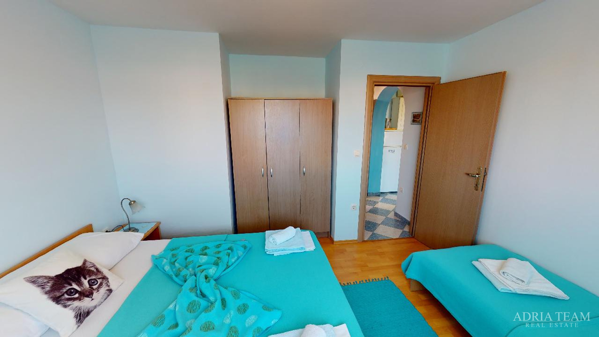 HOTEL S KONOBOM I KROVNOM TERASOM, 1. RED DO MORA - SUKOŠAN