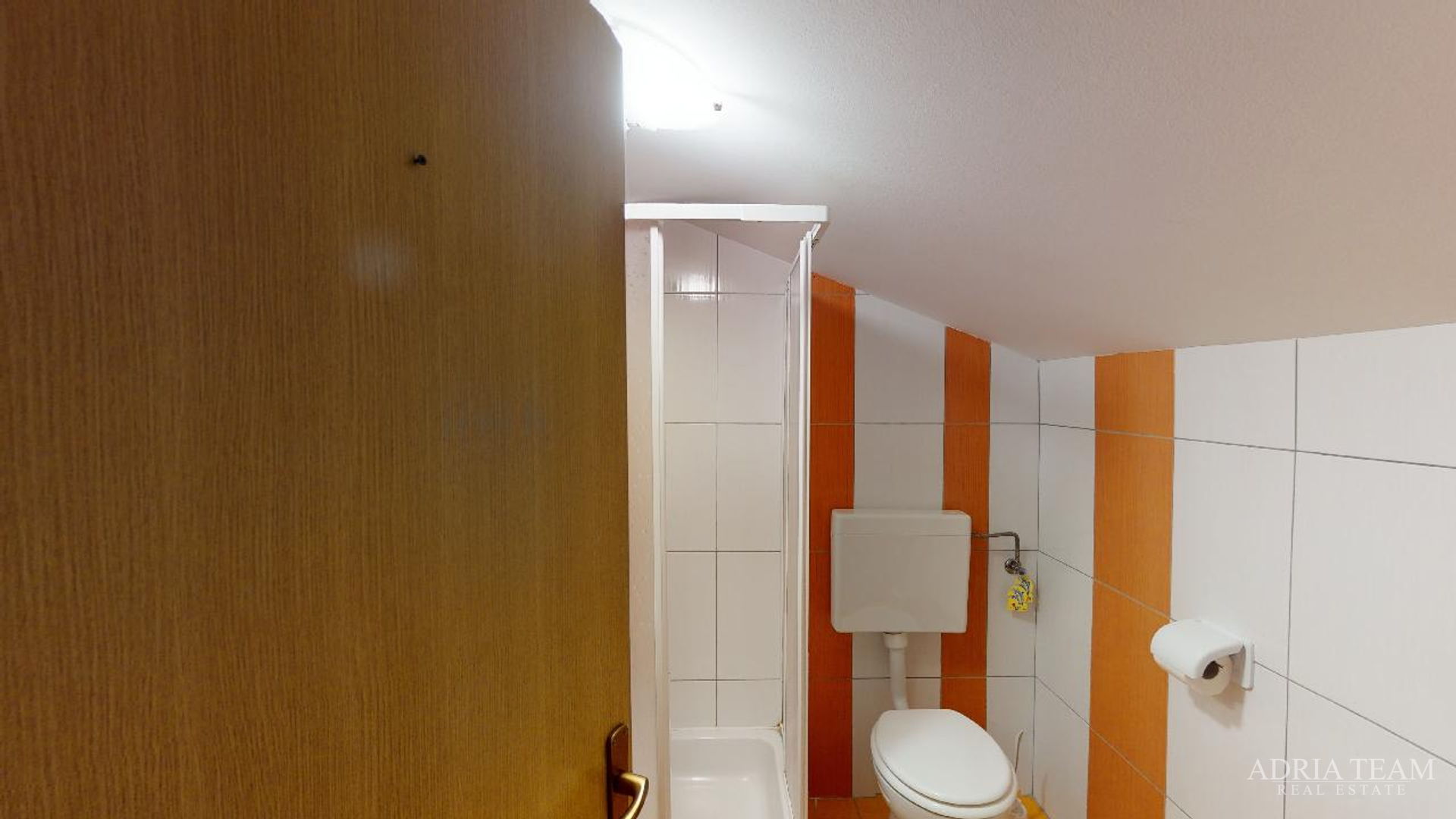 HOTEL S KONOBOM I KROVNOM TERASOM, 1. RED DO MORA - SUKOŠAN