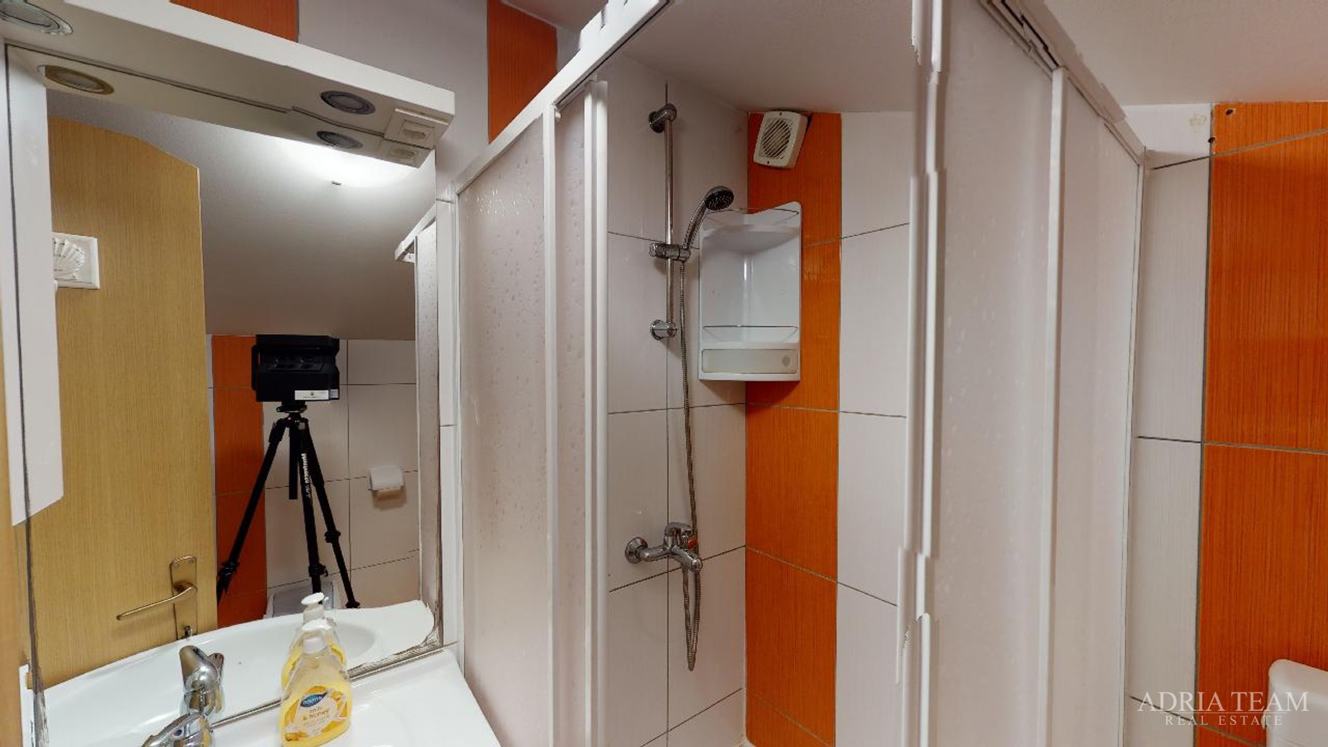 HOTEL S KONOBOM I KROVNOM TERASOM, 1. RED DO MORA - SUKOŠAN