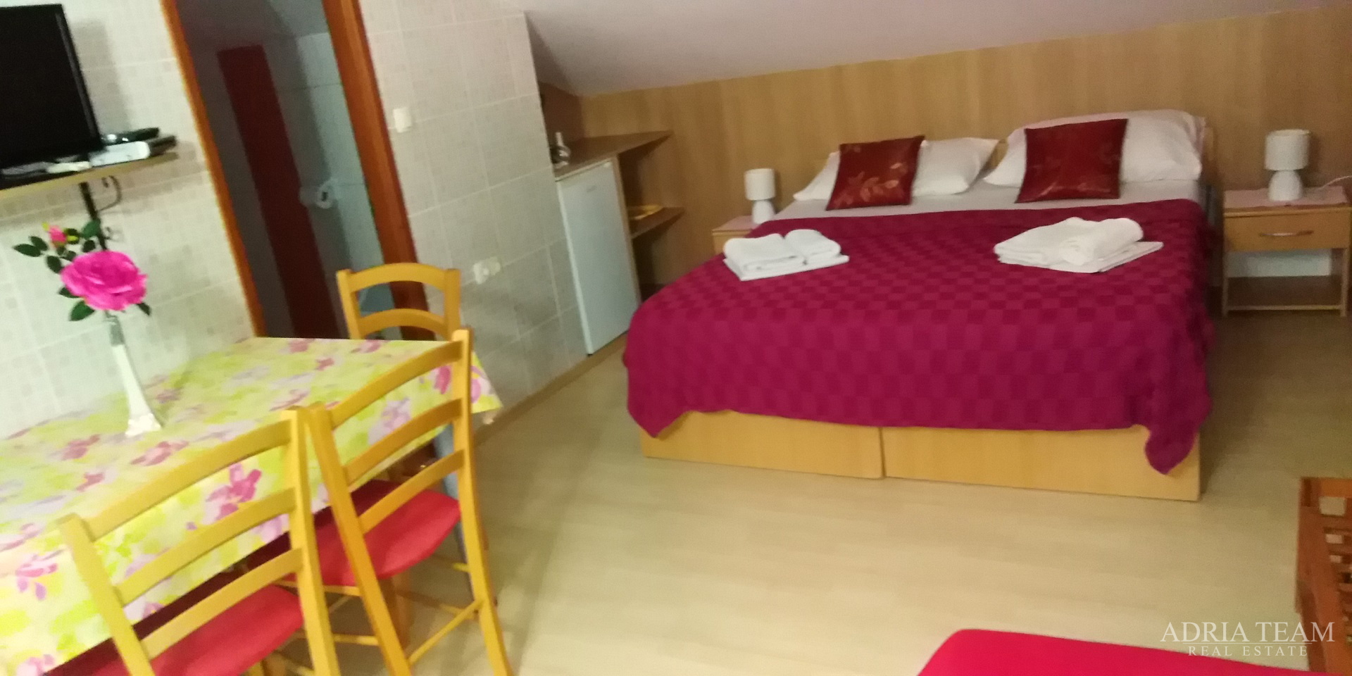 HOTEL S KONOBOM I KROVNOM TERASOM, 1. RED DO MORA - SUKOŠAN