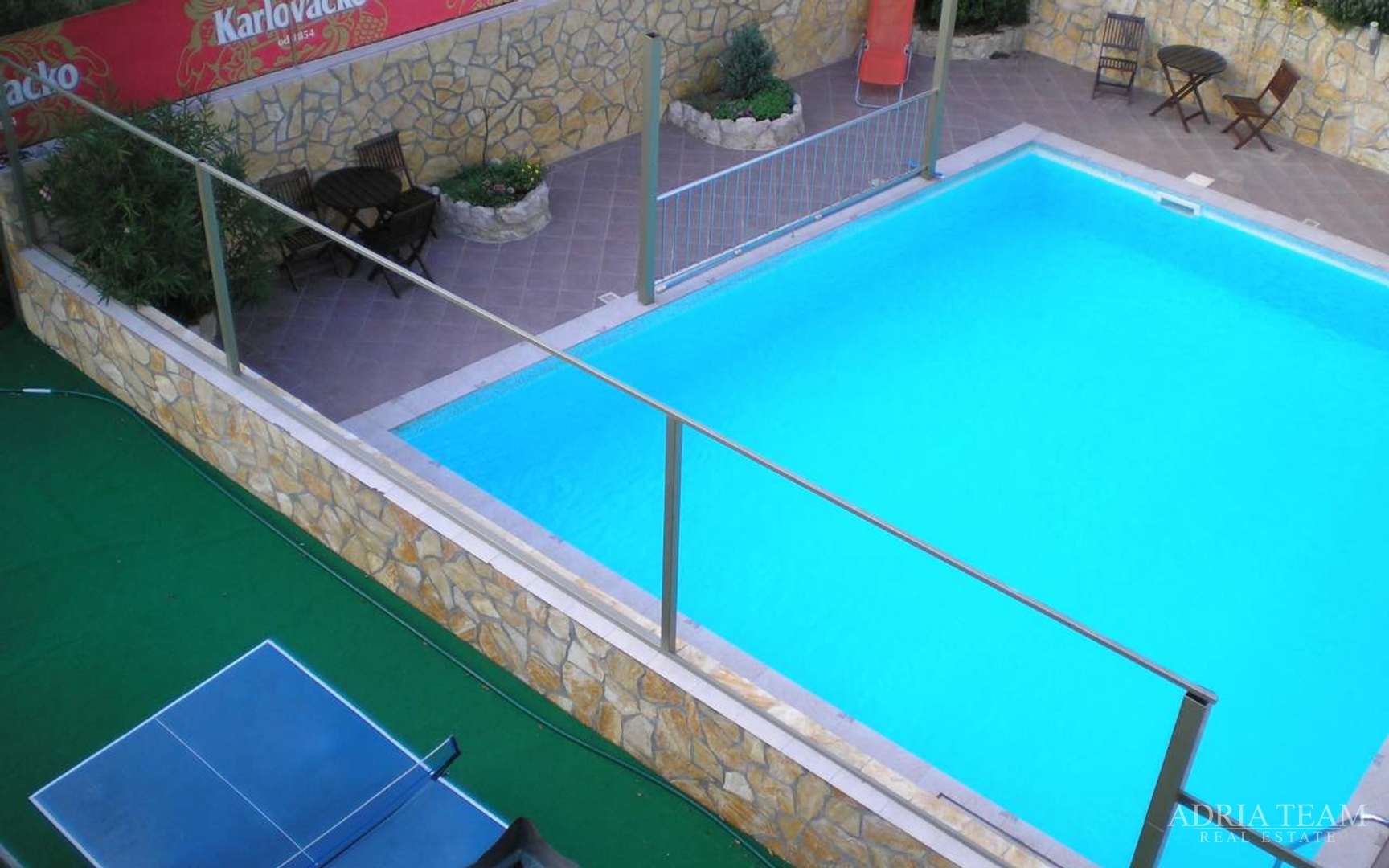 HOTEL 50 m OD MORA - POSEDARJE