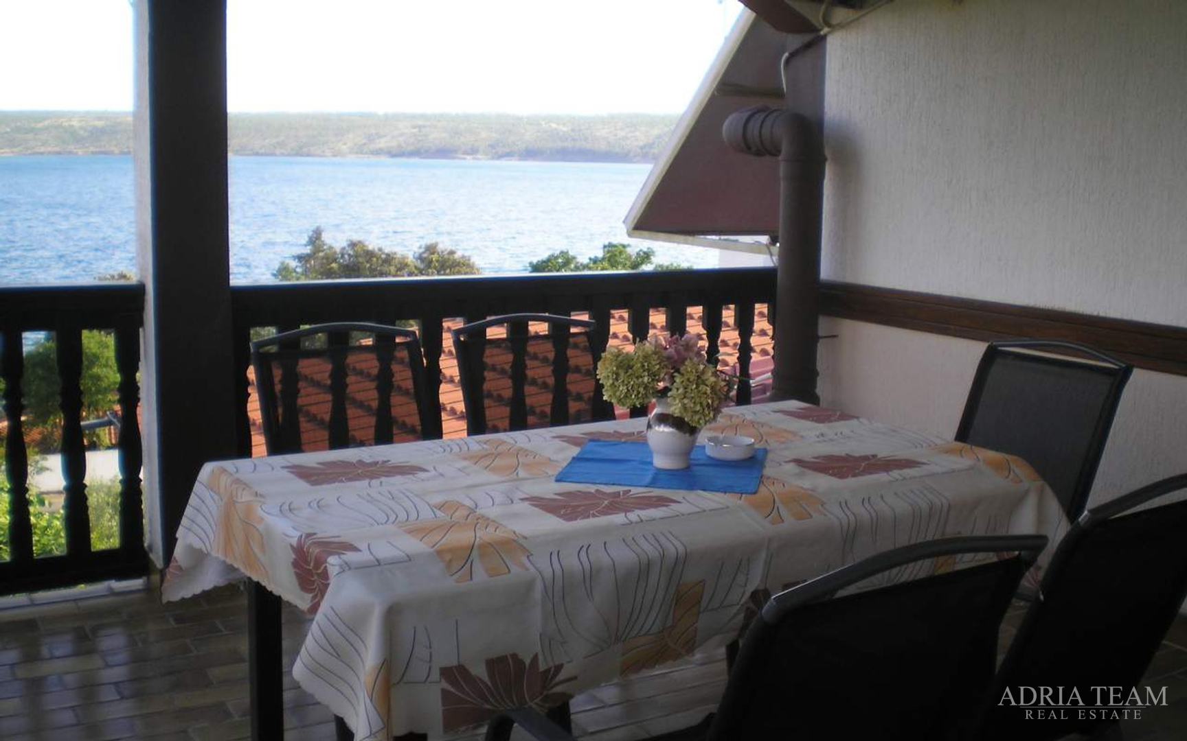 HOTEL 50 m OD MORA - POSEDARJE