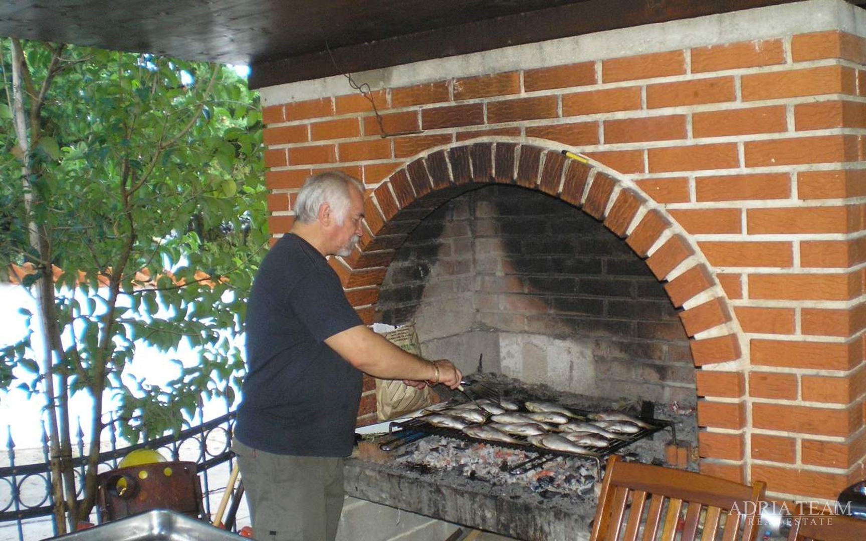 HOTEL 50 m OD MORA - POSEDARJE