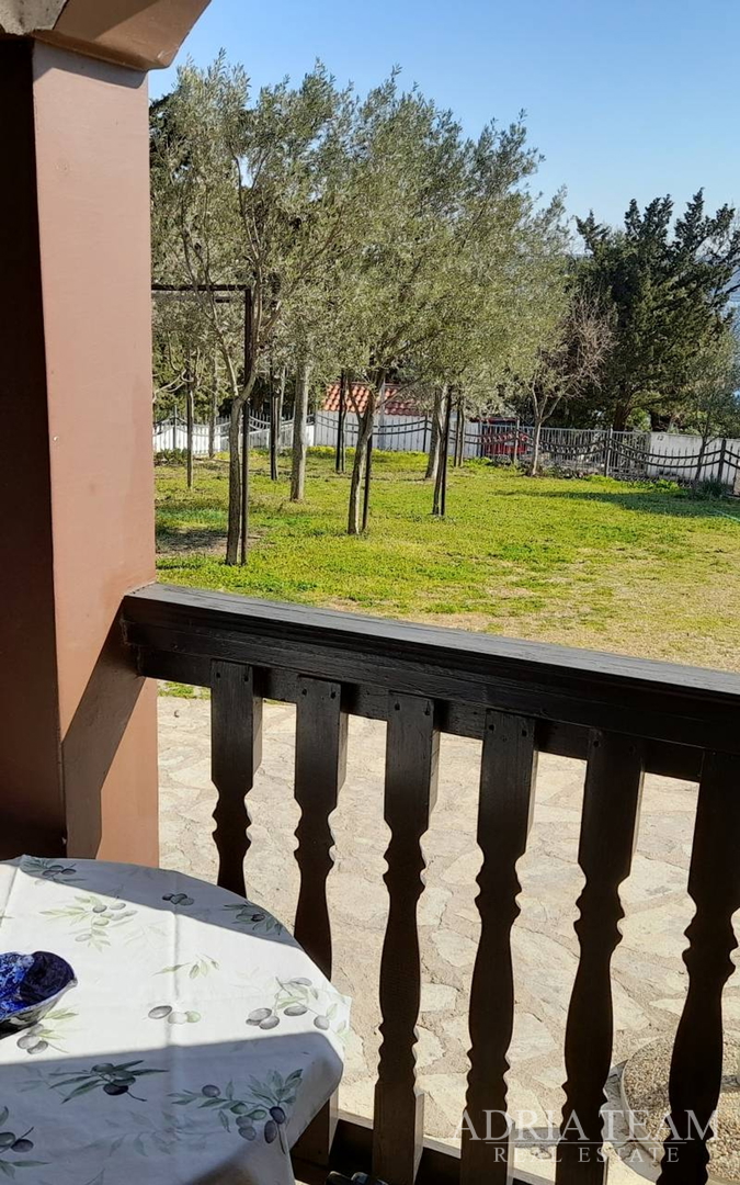 HOTEL 50 m OD MORA - POSEDARJE