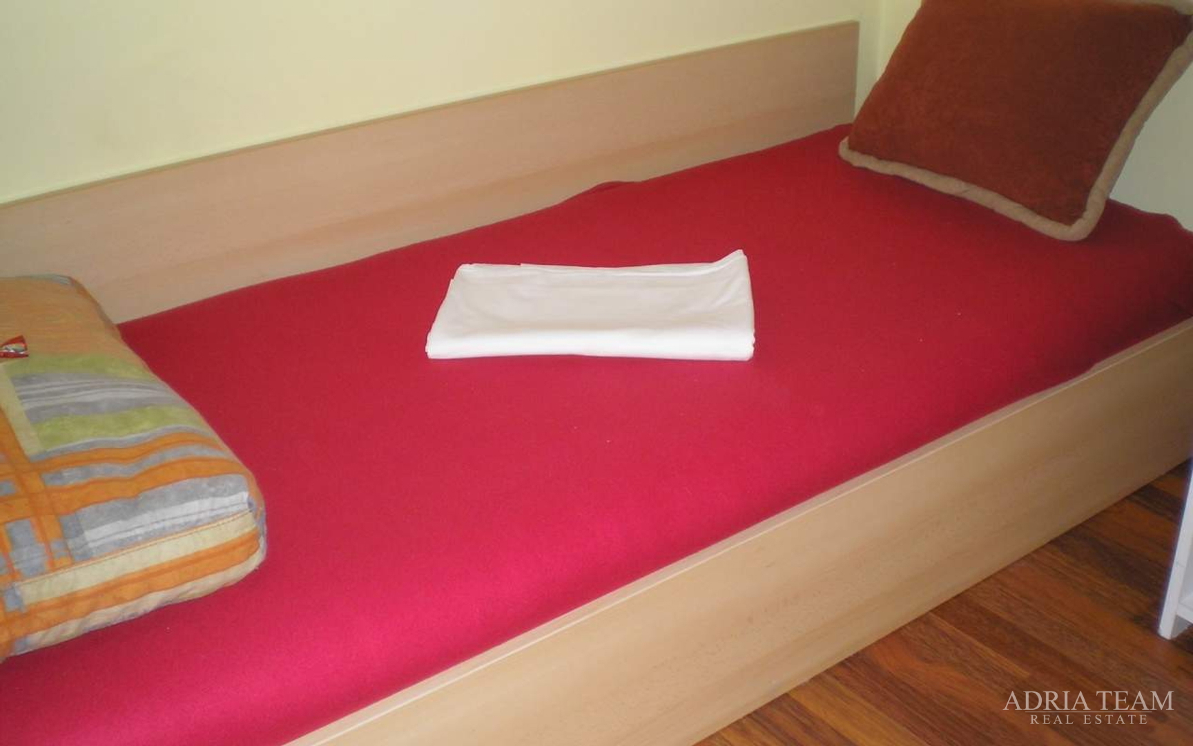 HOTEL 50 m OD MORA - POSEDARJE