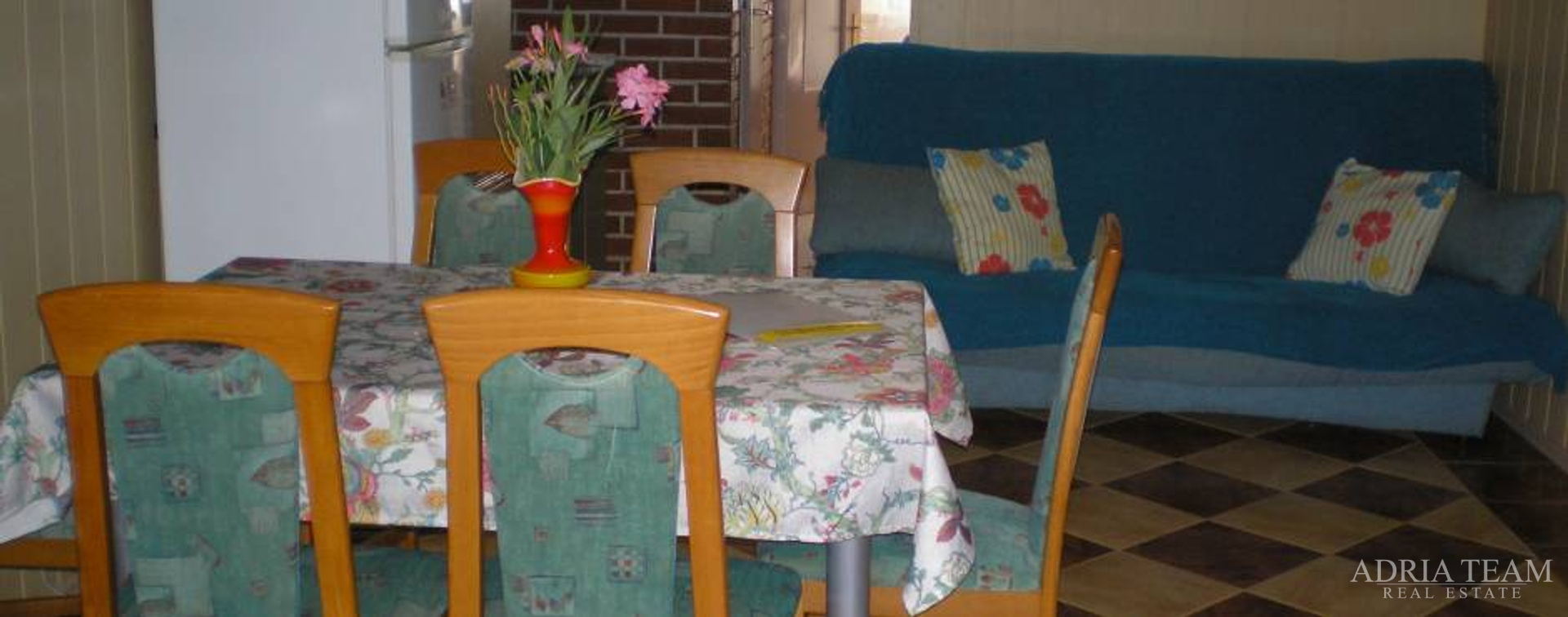 HOTEL 50 m OD MORA - POSEDARJE