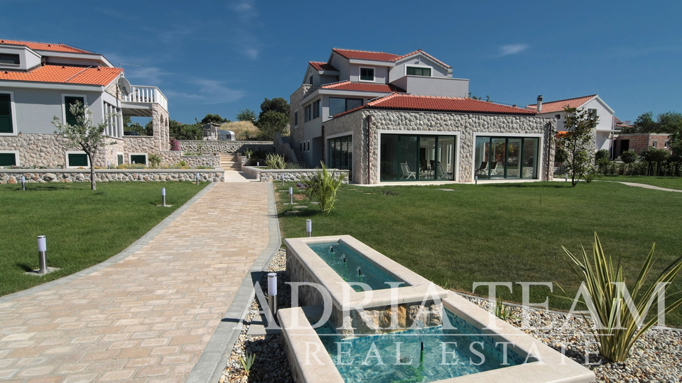 LUXURY VILLA 100 m FROM MARINA - BETINA, MURTER