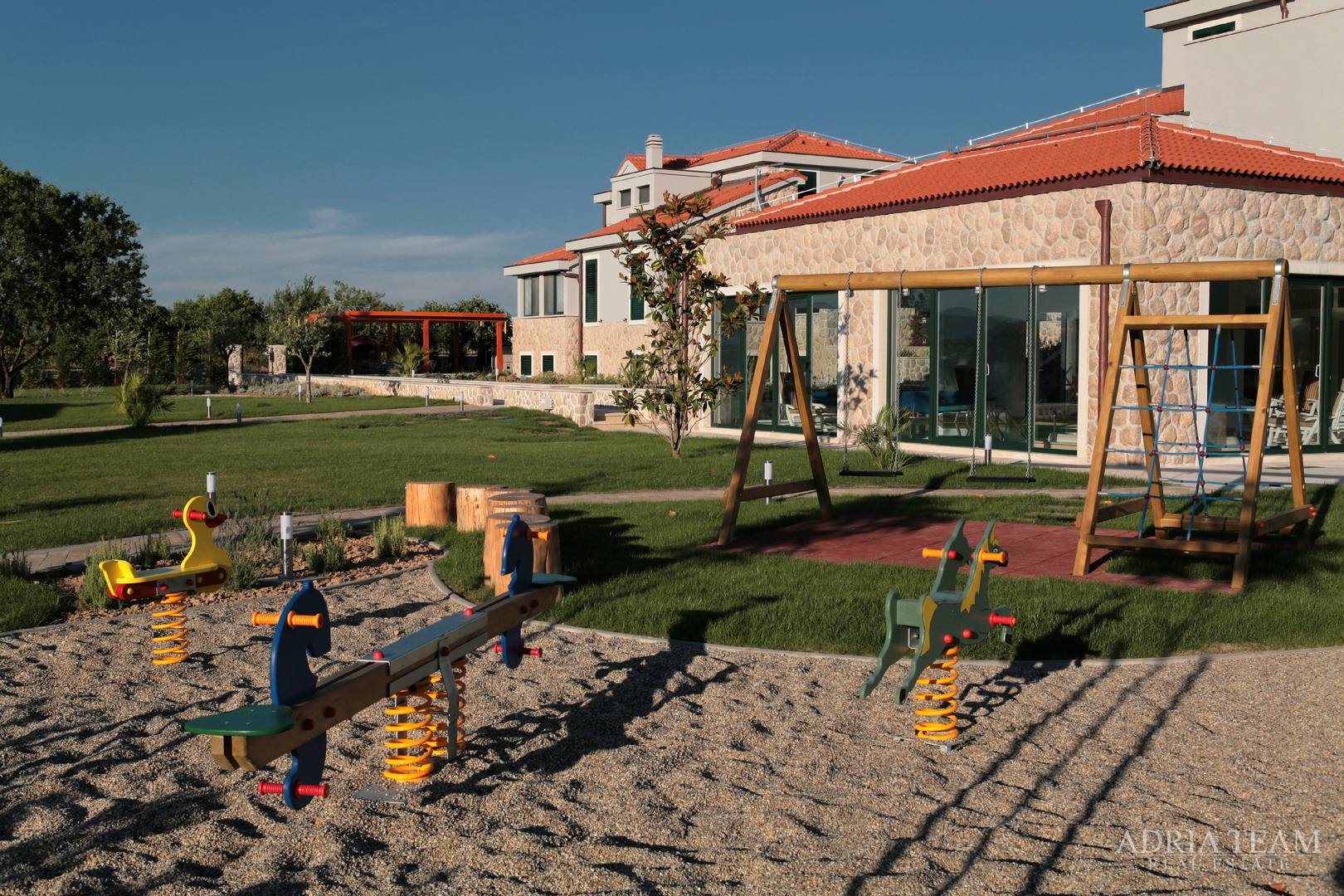 LUKSUZNA VILA 100 m OD MARINE - BETINA, MURTER