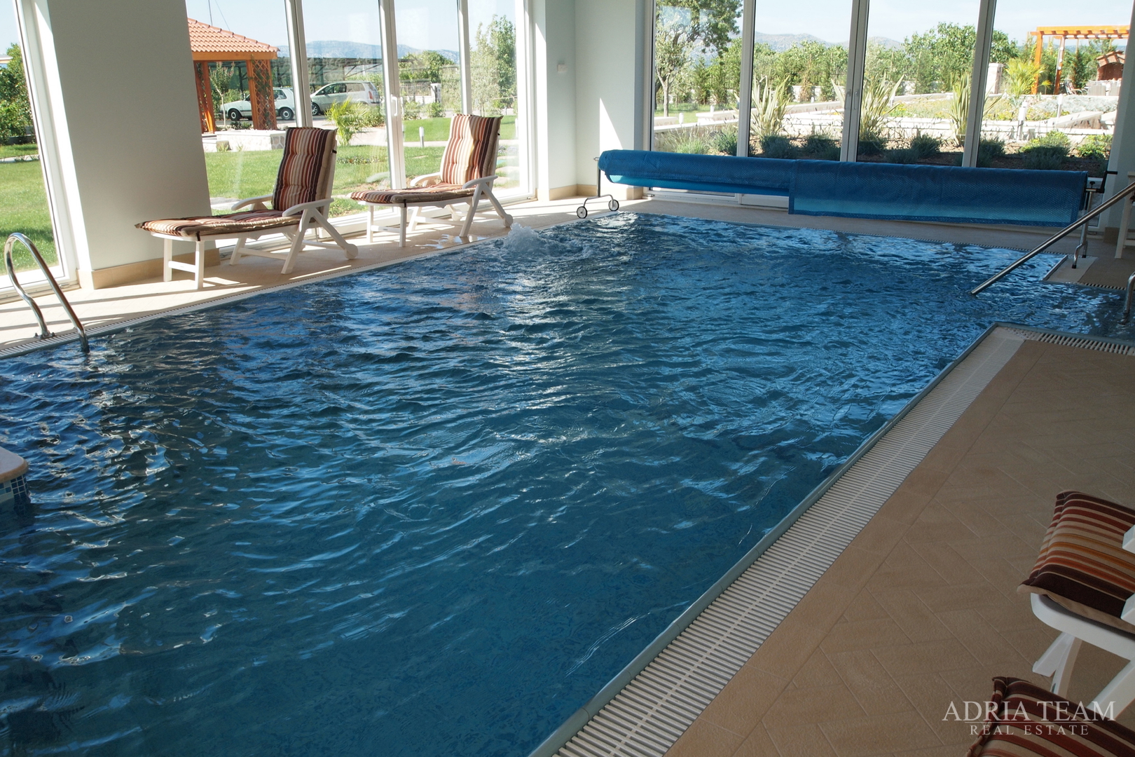 LUKSUZNA VILA 100 m OD MARINE - BETINA, MURTER