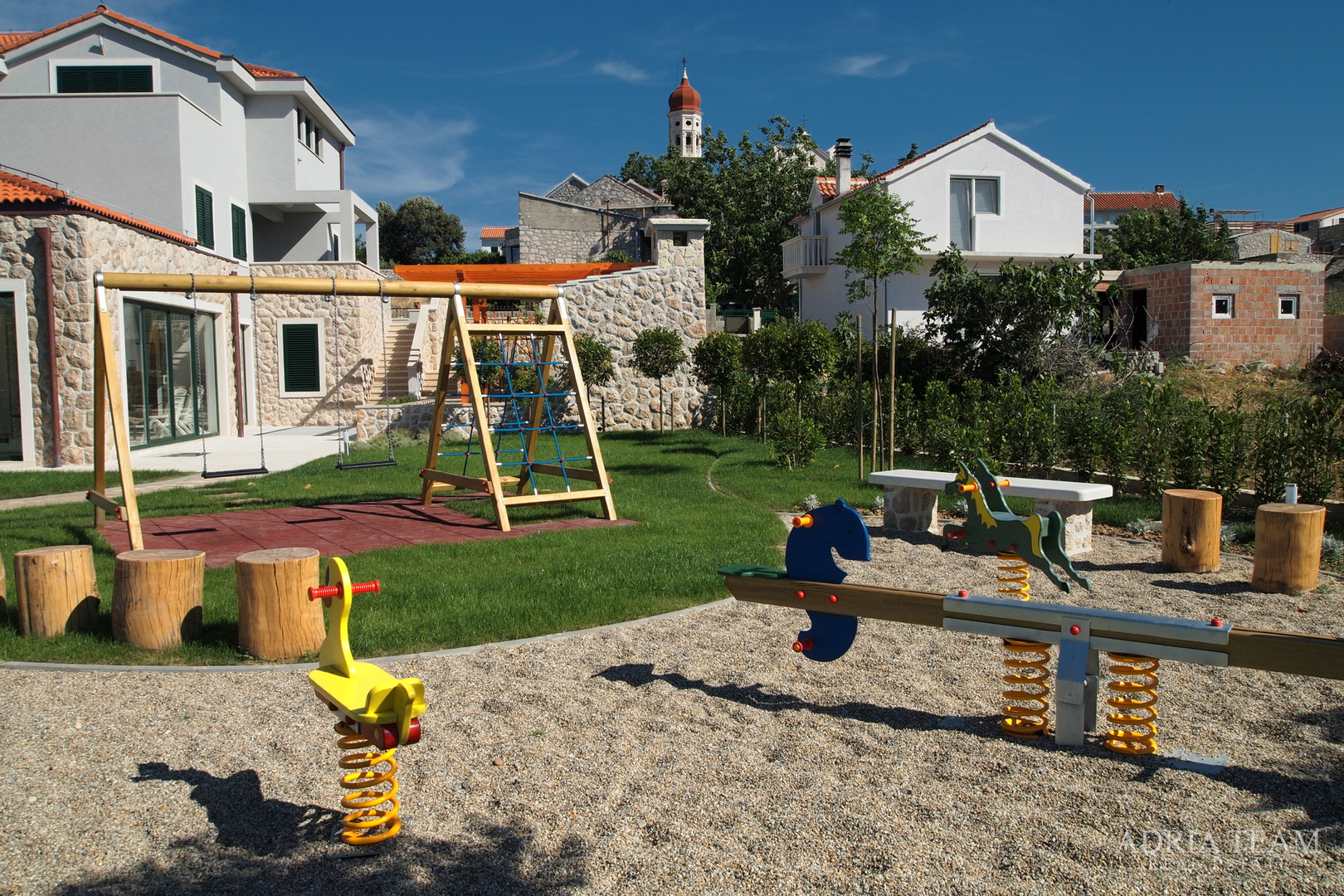 LUKSUZNA VILA 100 m OD MARINE - BETINA, MURTER