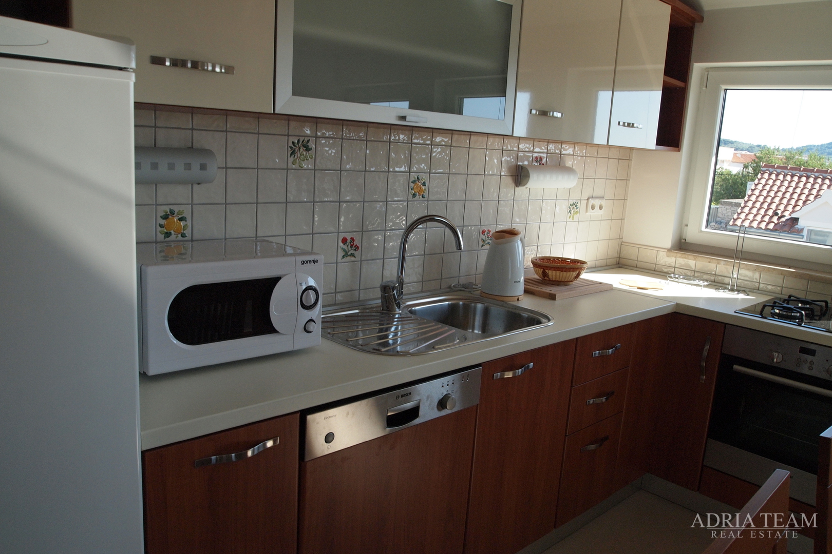 LUKSUZNA VILA 100 m OD MARINE - BETINA, MURTER