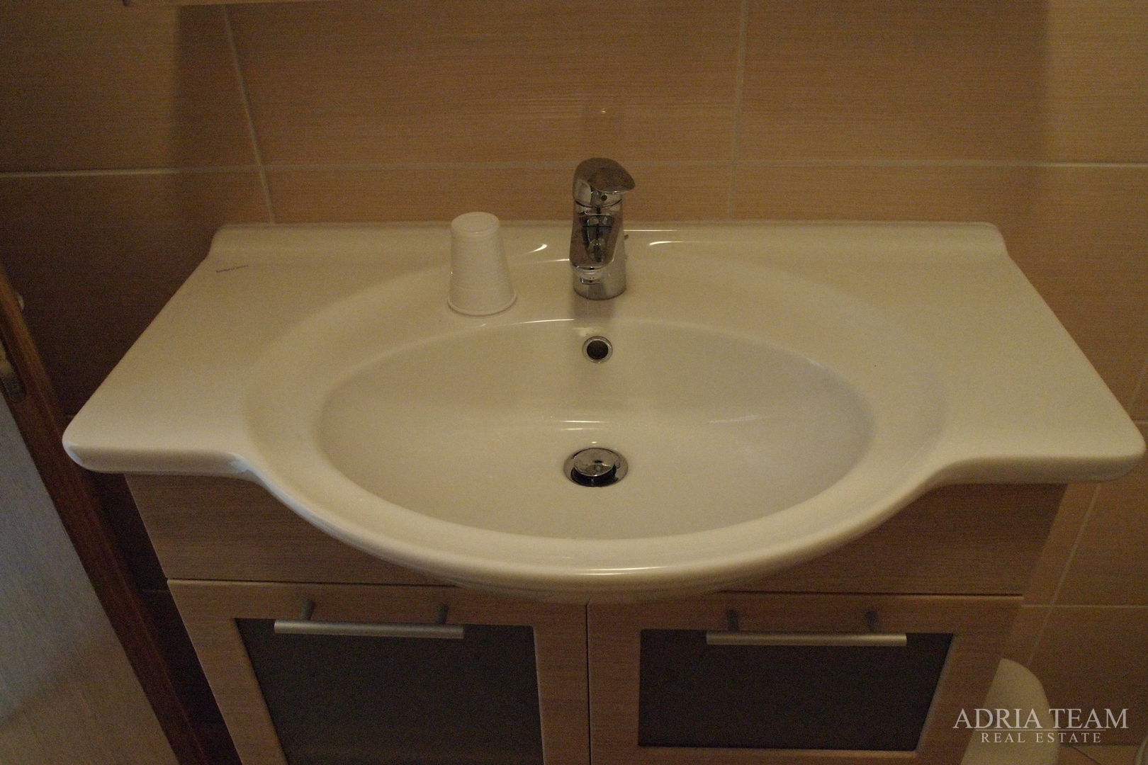 LUKSUZNA VILA 100 m OD MARINE - BETINA, MURTER