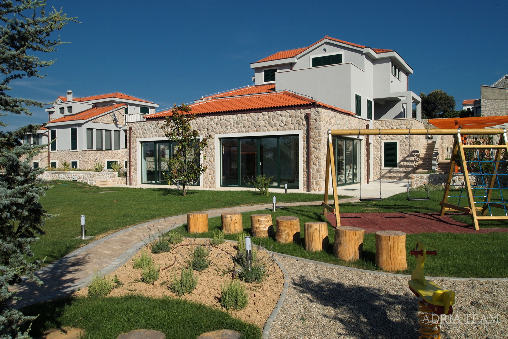 LUKSUZNA VILA 100 m OD MARINE - BETINA, MURTER