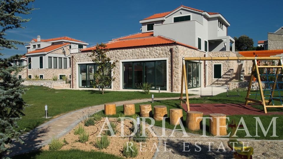 LUXURY VILLA 100 m FROM MARINA - BETINA, MURTER