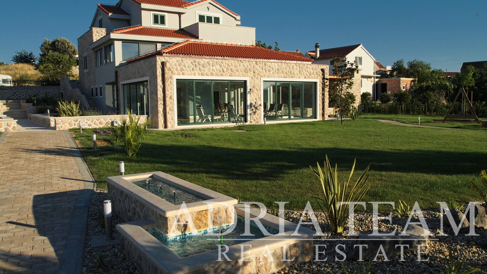 LUXURY VILLA 100 m FROM MARINA - BETINA, MURTER