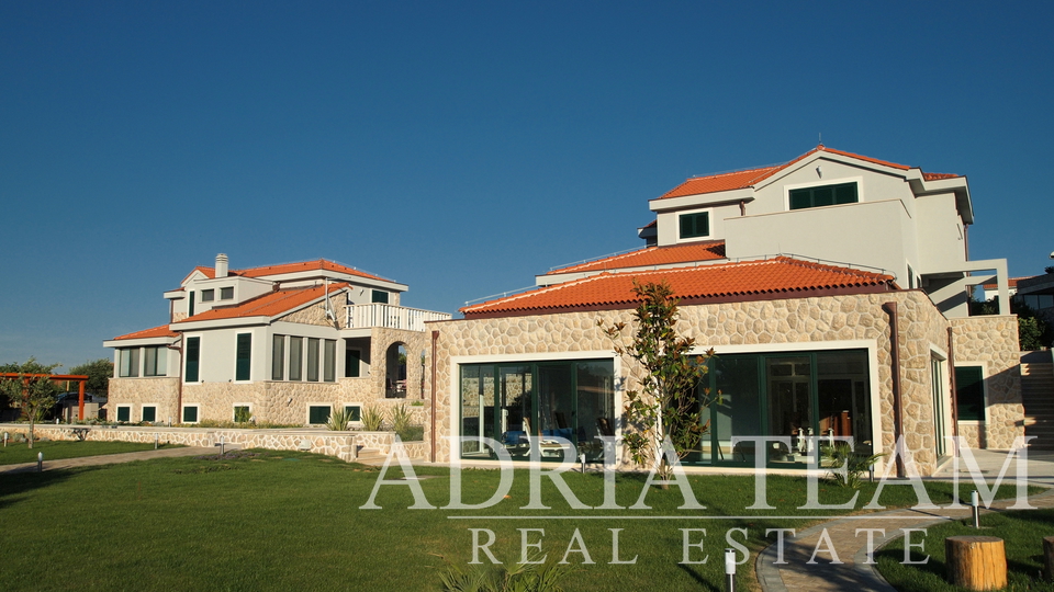 LUXURY VILLA 100 m FROM MARINA - BETINA, MURTER