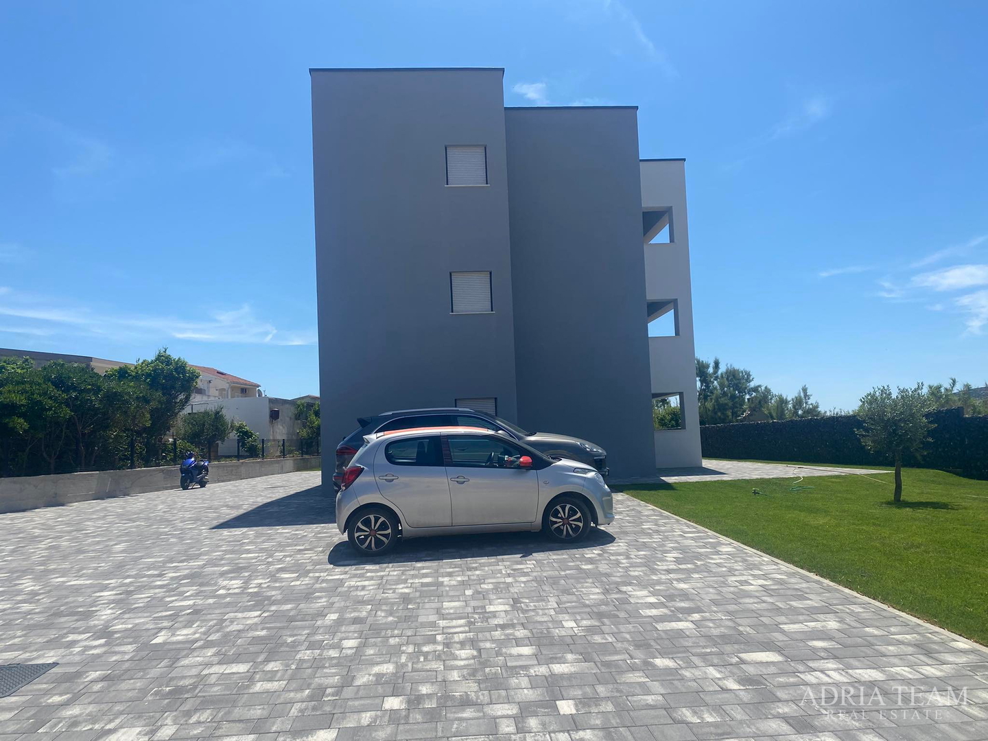 APARTMANI U NOVOGRADNJI S POGLEDOM NA MORE, MIRNA I TIHA POZICIJA!! PAG