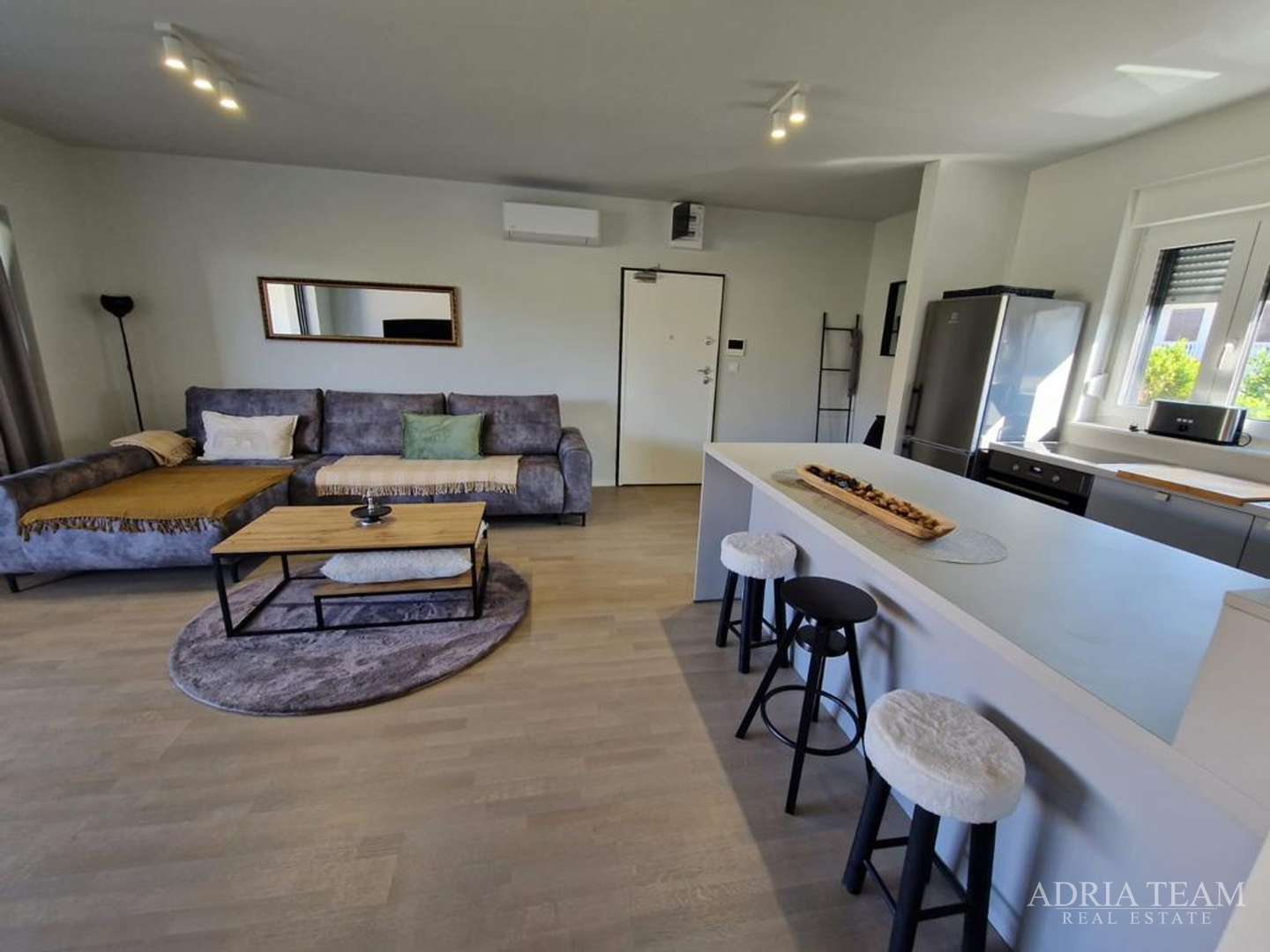 APARTMANI U NOVOGRADNJI S POGLEDOM NA MORE, MIRNA I TIHA POZICIJA!! PAG