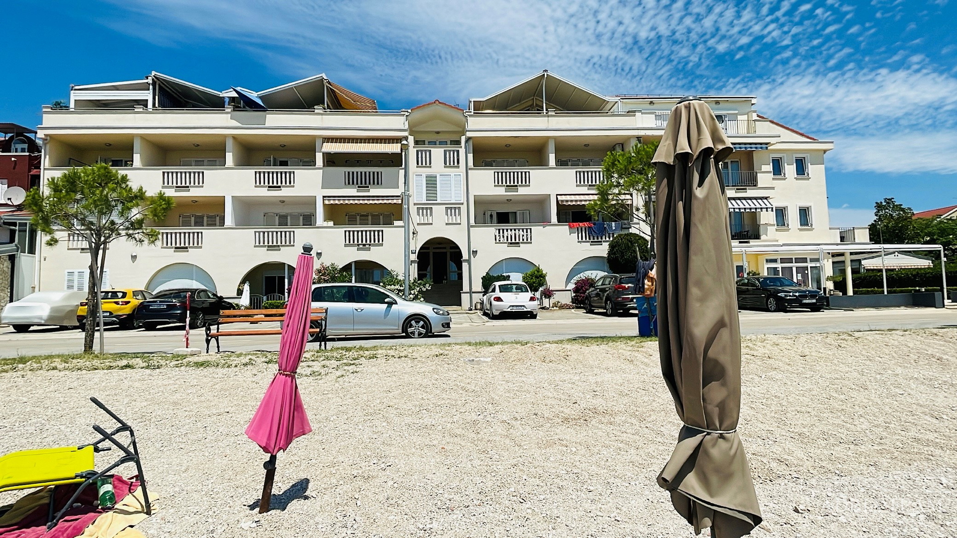 APARTMENT, 1ST ROW TO THE SEA, ON A BEAUTIFUL BEACH WITH BIG TERRACE - TURANJ