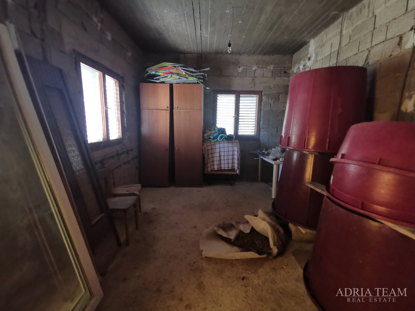 EXCELLENT INVESTMENT, 50 M FROM THE SEA! PAG, POVLJANA