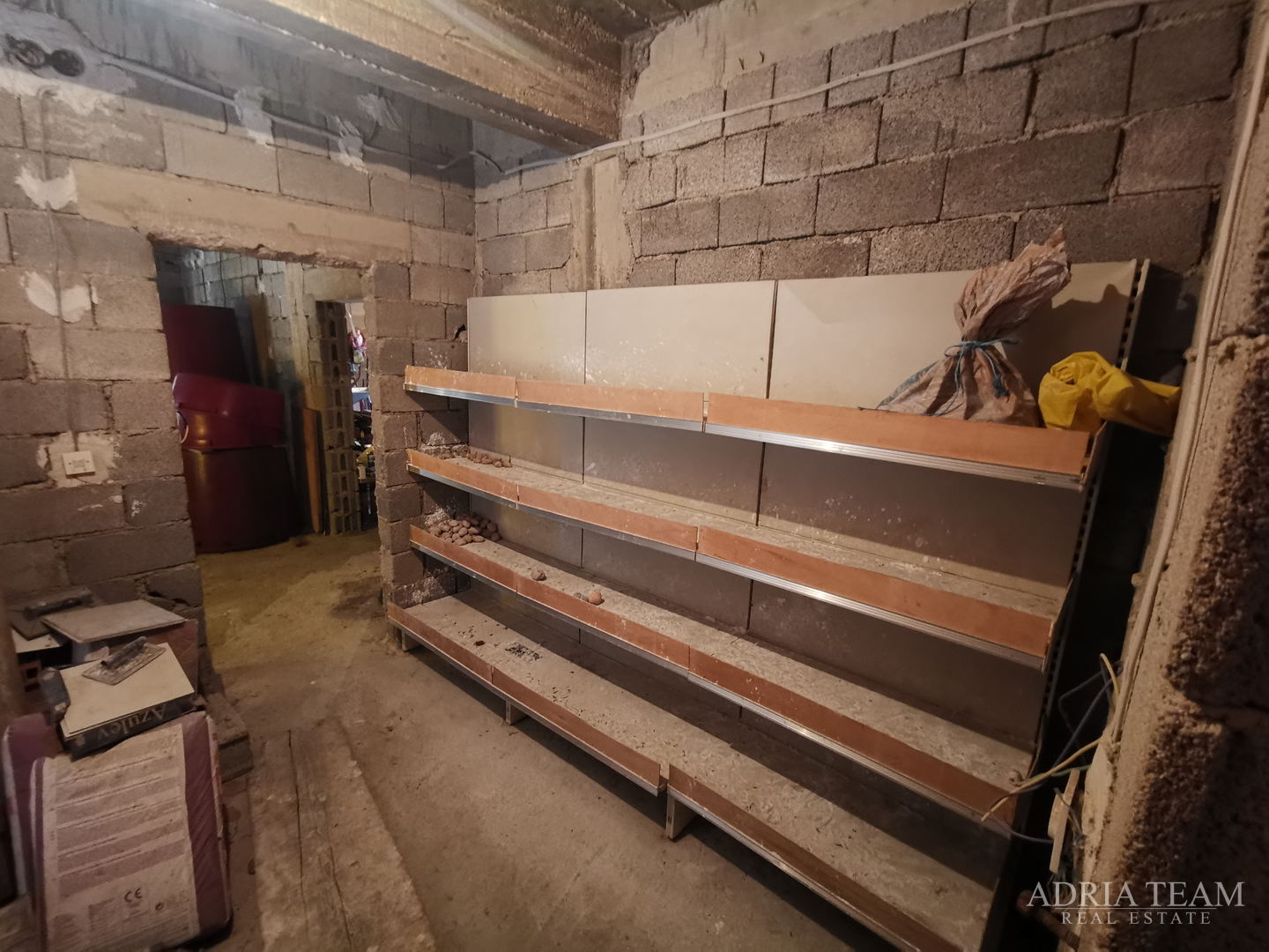 EXCELLENT INVESTMENT, 50 M FROM THE SEA! PAG, POVLJANA