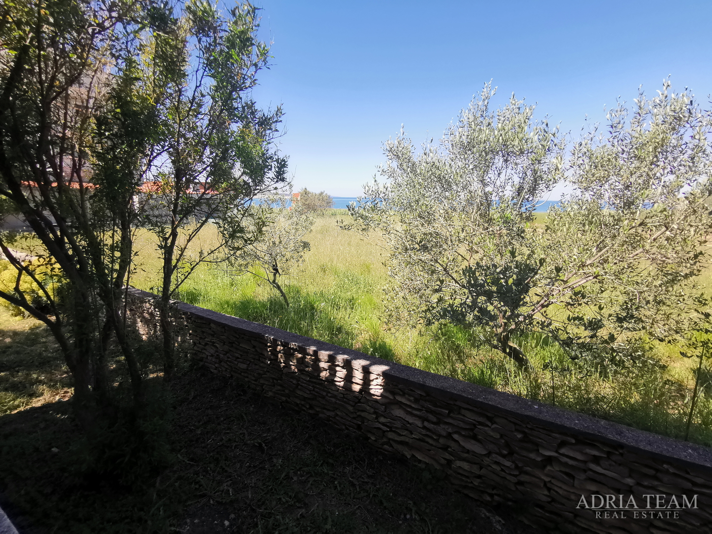 EXCELLENT INVESTMENT, 50 M FROM THE SEA! PAG, POVLJANA