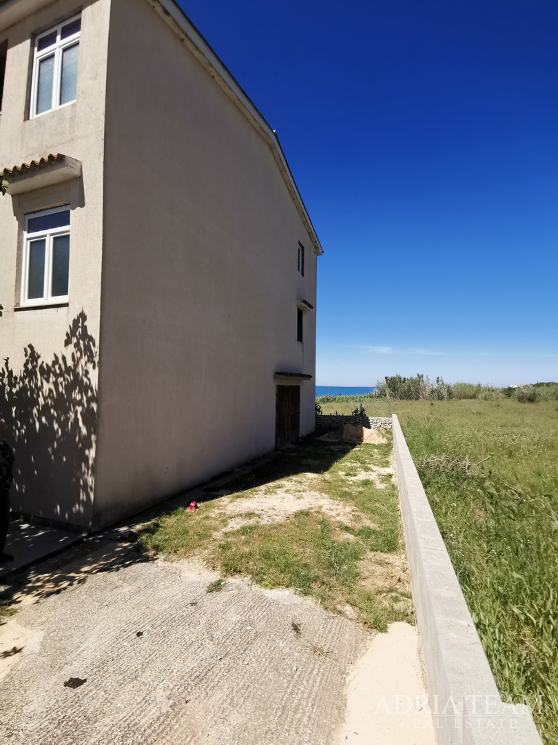 EXCELLENT INVESTMENT, 50 M FROM THE SEA! PAG, POVLJANA