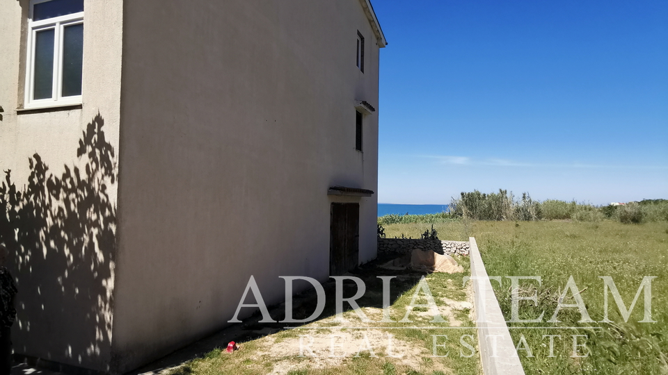 EXCELLENT INVESTMENT, 50 m FROM THE SEA!  PAG, POVLJANA