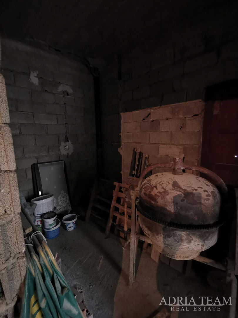 EXCELLENT INVESTMENT, 50 M FROM THE SEA! PAG, POVLJANA