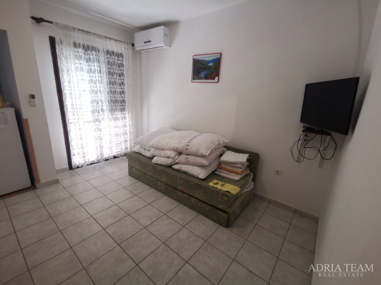 EXCELLENT INVESTMENT, 50 M FROM THE SEA! PAG, POVLJANA