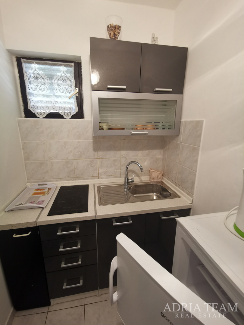 EXCELLENT INVESTMENT, 50 M FROM THE SEA! PAG, POVLJANA