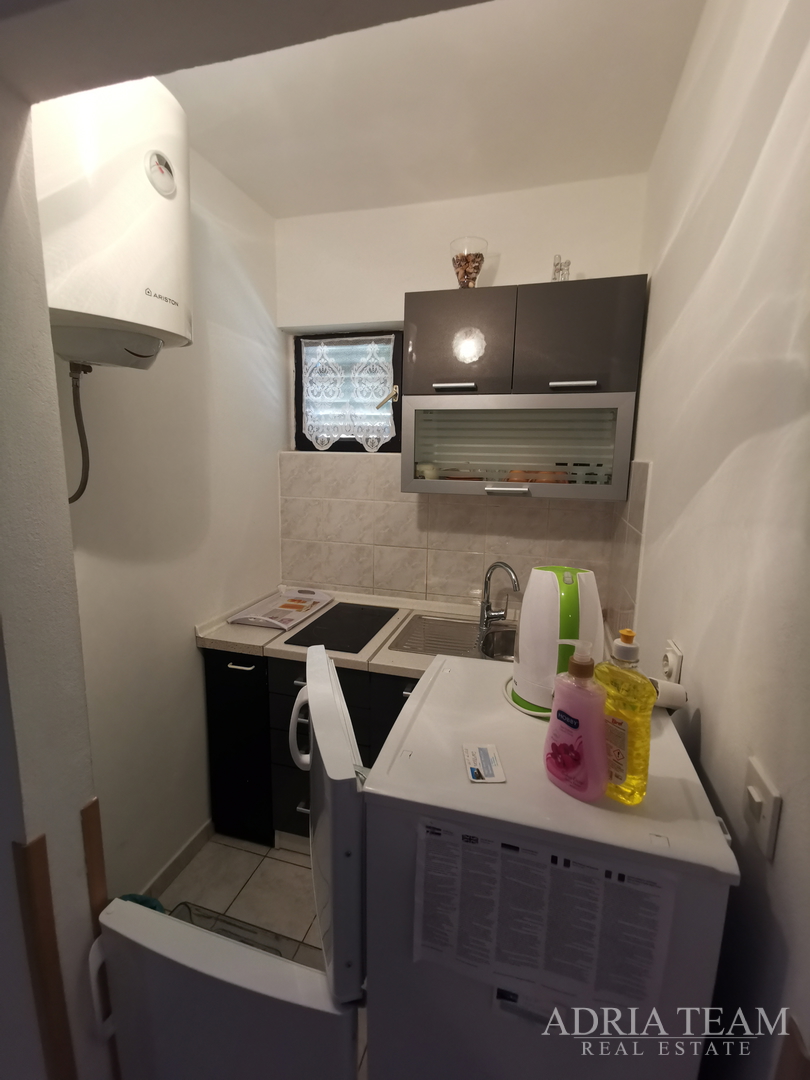 EXCELLENT INVESTMENT, 50 M FROM THE SEA! PAG, POVLJANA