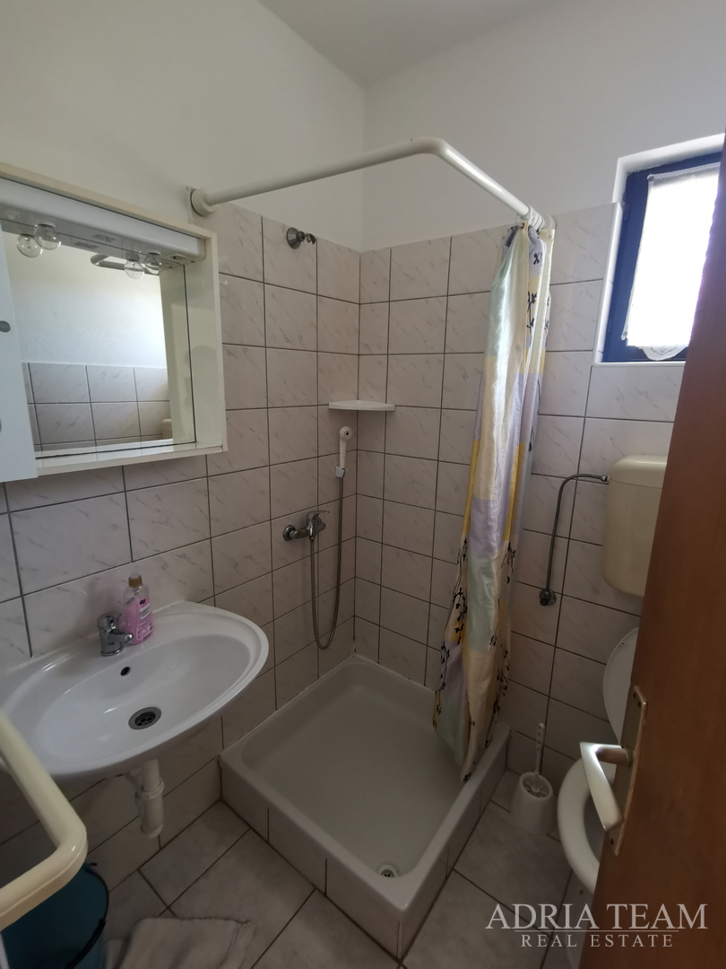 EXCELLENT INVESTMENT, 50 M FROM THE SEA! PAG, POVLJANA