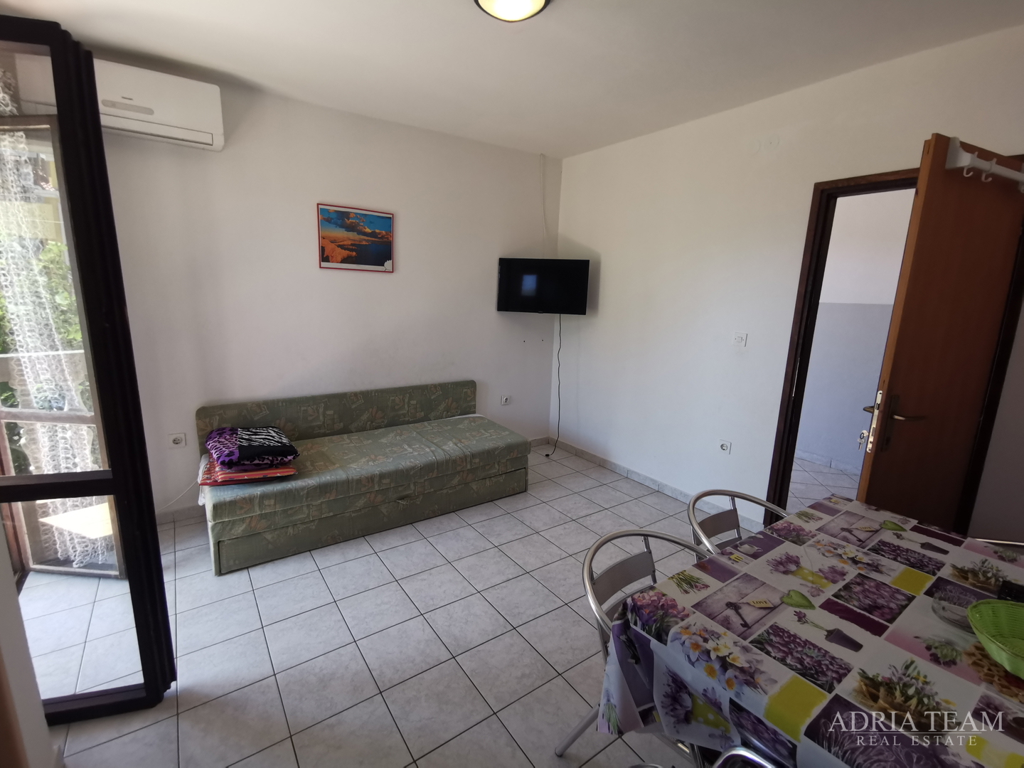 EXCELLENT INVESTMENT, 50 M FROM THE SEA! PAG, POVLJANA