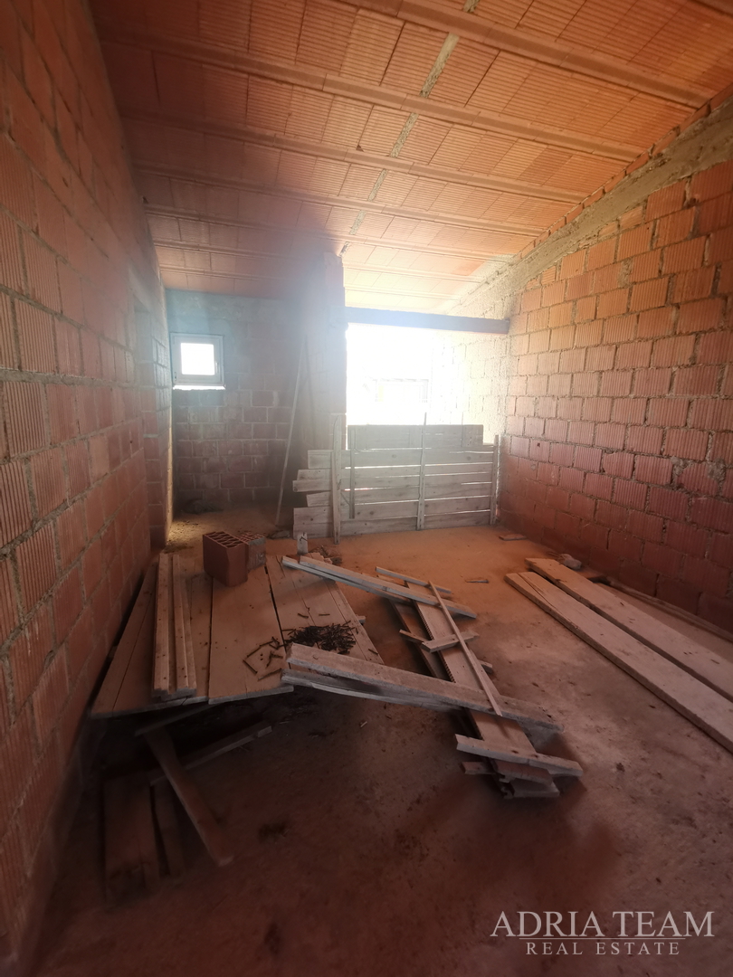 EXCELLENT INVESTMENT, 50 M FROM THE SEA! PAG, POVLJANA