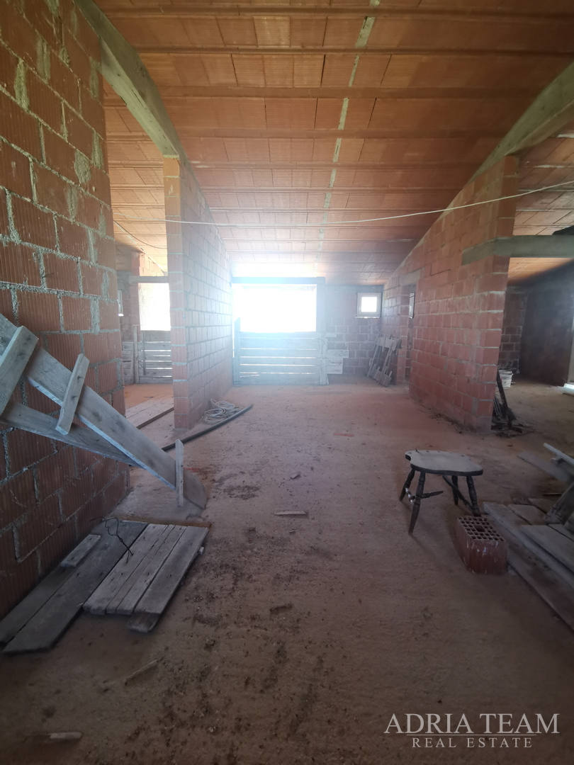 EXCELLENT INVESTMENT, 50 M FROM THE SEA! PAG, POVLJANA