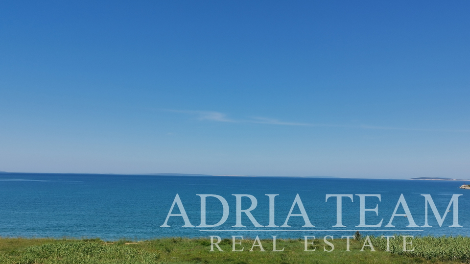 EXCELLENT INVESTMENT, 50 m FROM THE SEA!  PAG, POVLJANA