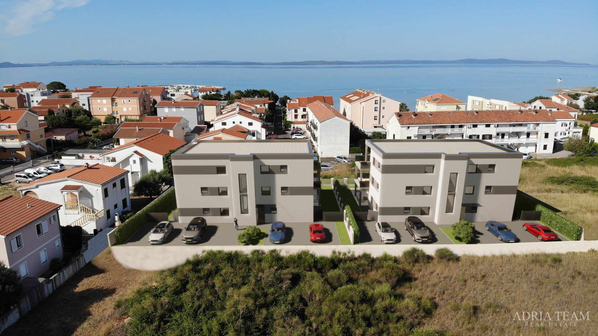 APARTMANI U STAMBENIM ZGRADAMA, NOVOGRADNJA, 150 m OD MORA - PRIVLAKA